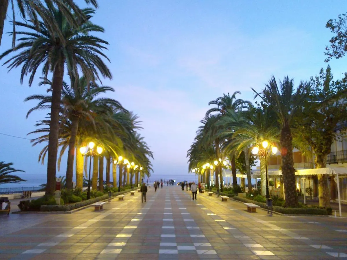 R1364 Cala De Nerja Apartment