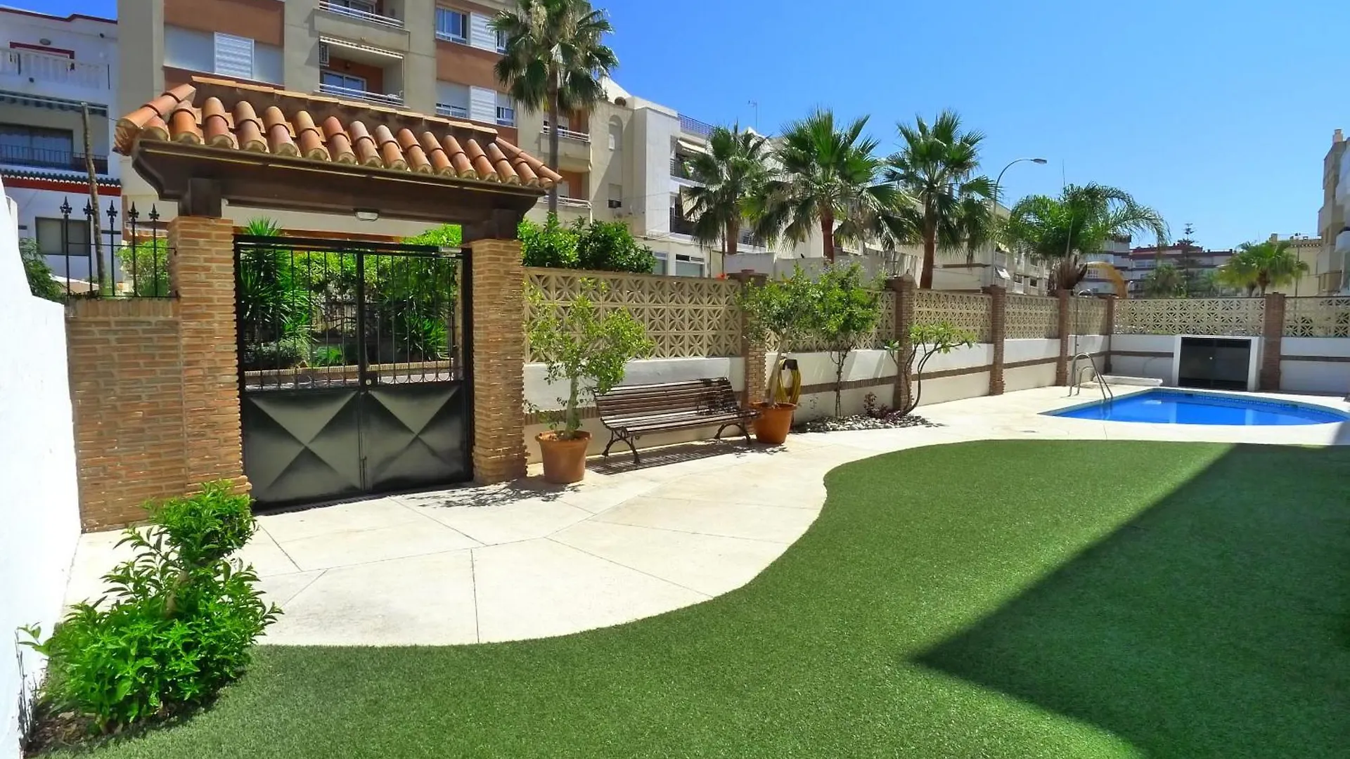 R1364 Cala De Nerja Apartment
